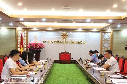Đồng chí Phó Chủ tịch UBND tỉnh làm việc với Công ty CP dịch vụ thương mại tổng hợp Vincommerce về kết nối tiêu thụ nông sản
