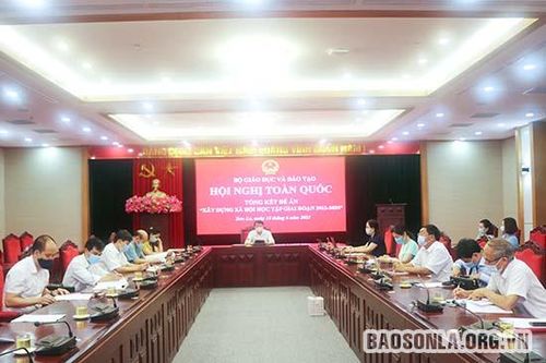 Hội nghị trực tuyến tổng kết Đề án 'Xây dựng xã hội học tập giai đoạn 2012-2020'