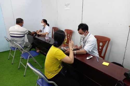 Khánh Hòa đẩy nhanh tiến độ tiêm vắc xin phòng COVID-19