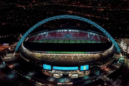UEFA dọa tước quyền tổ chức chung kết tại sân Wembley