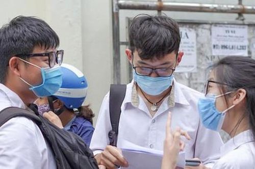 Điểm chuẩn xét tuyển tăng cao dù dịch bệnh, teen lo lắng điểm chuẩn đại học cũng khó giảm