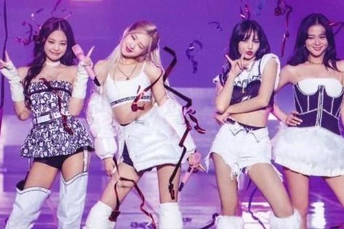 Soi số liệu của BLACKPINK trên Instagram mà choáng: Tiếp tục cho các idol khác 'hít khói'