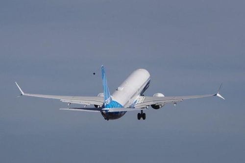 Máy bay Boeing 737 MAX 10 lần đầu cất cánh