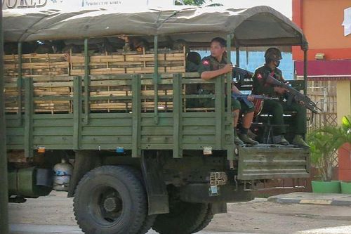 Nổ liên tiếp ở Yangon