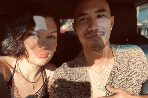 Jessie J bật khóc vì mắc bệnh nghiêm trọng, khó chữa