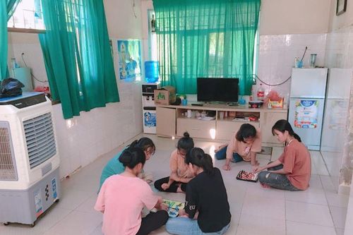Hà Nội: Nhiều giải pháp cấp bách chống nắng cho người yếu thế