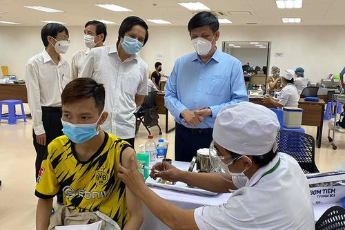 Tập huấn tiêm vaccine phòng Covid-19 trên 700 điểm cầu