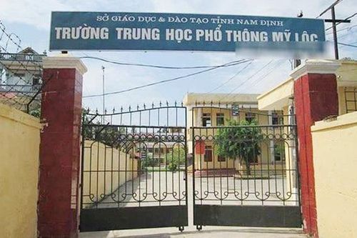 Học sinh quay lén cô giáo trong nhà vệ sinh rồi tống tiền: Sự biến thái trong nhân cách