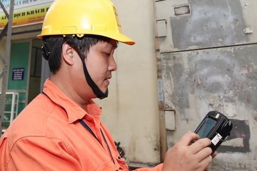 Đề xuất cắt giảm giá điện cho doanh nghiệp, hộ kinh doanh