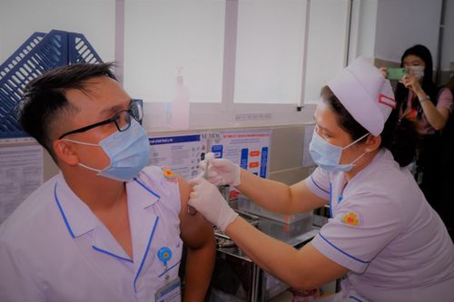 Thành phố Hồ Chí Minh: Hơn 5.000 nhân viên y tế triển khai đợt tiêm vắc xin phòng Covid-19 cho 1 triệu người
