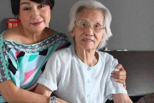 Chân dung người vợ đầu kín tiếng của NS Duy Phương: Ngậm đắng nuốt cay khi chồng đưa 'vợ bé' về sống chung nhà, đến nay vẫn một mình
