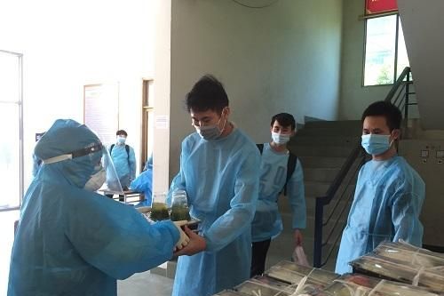 Thái Bình đón 200 công nhân từ Bắc Giang trở về