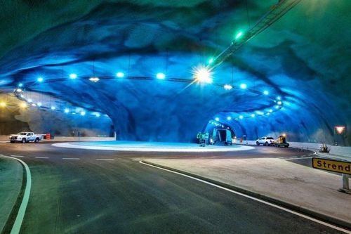 Bùng binh dưới biển đầu tiên trên thế giới