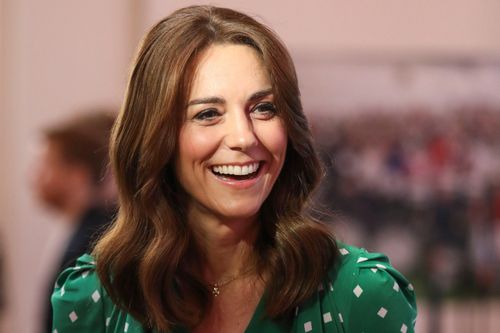 Ý nghĩa chiếc vòng cổ kim cương của Công nương Kate Middleton
