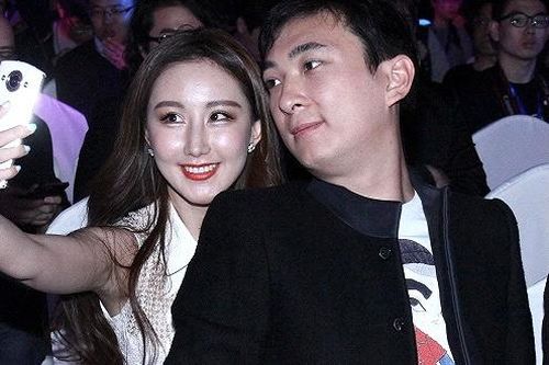 Thiếu gia giàu nhất Trung Quốc quấy rối showbiz