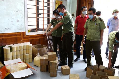 Quảng Bình: Phát hiện và tịch thu gần 1 tấn mỹ phẩm làm đẹp