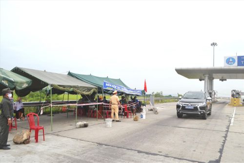 Các tỉnh miền Trung cấp bách phòng chống COVID-19