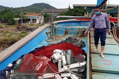 Tàu 67 đang thi hành án ở Nghệ An có dấu hiệu tháo dỡ, tẩu tán tài sản
