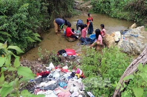 Hàng nghìn hộ dân 'khát' nước sạch nhiều năm do nhà máy thi công ì ạch
