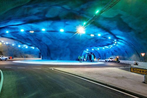 Bùng binh dưới biển đầu tiên trên thế giới