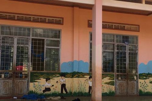 Giáo viên 'chết đứng' khi phát hiện một thi thể thiếu nữ đang phân hủy trong lớp học