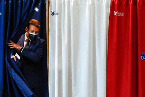 'Cái tát vào mặt' cho Tổng thống Macron