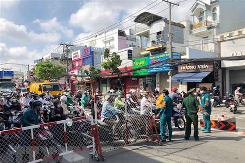 TP Hồ Chí Minh: Phong tỏa một khu phố hơn 2000 dân ở quận 8 do ca mắc Covid-19 tăng cao