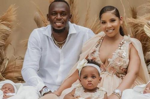 Người đàn ông chạy nhanh nhất thế giới Usain Bolt cùng bạn gái đón cặp song sinh