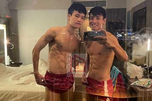 Tiến Dũng, Hoàng Đức, Văn Thanh khiến chị em 'đứng hình' với cơ bụng 6 múi