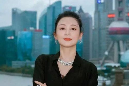 Cuộc sống viên mãn của 'Nữ diễn viên xinh đẹp nhất Trung Quốc' Trần Hồng