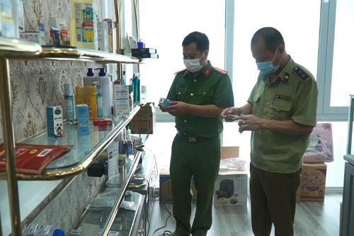 Đột kích, kiểm tra nhiều kho, cơ sở kinh doanh bằng hình thức livestream