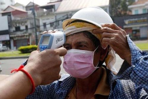 Phnom Penh thí điểm điều trị bệnh nhân Covid-19 triệu chứng nhẹ ở nhà