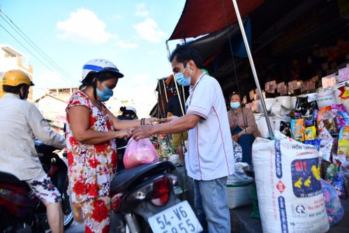 Tạm đóng cửa chợ Sơn Kỳ ở TP.HCM