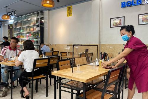 Hà Đông: Hàng quán mở cửa trở lại, đảm bảo công tác phòng chống dịch Covid-19