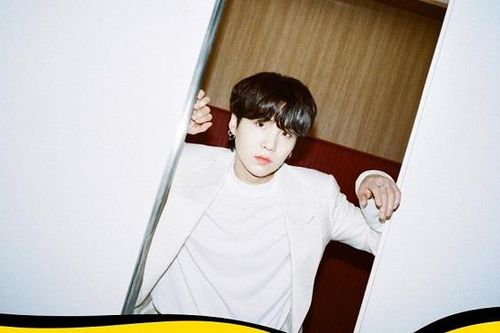 BTS lập kỷ lục siêu khó, Suga xứng đáng là 'nhà tiên tri' đại tài