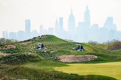 Công ty ông Trump kiện chính quyền New York