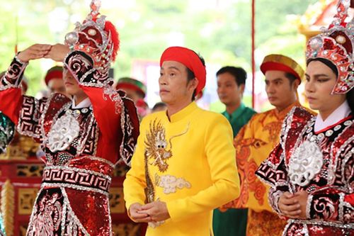 Thực hư việc Nghệ sĩ Hoài Linh nợ tiền gỗ xây nhà thờ Tổ 5 năm chưa trả