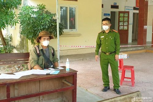 Xử phạt 1 trường hợp vượt chốt vào xã Nghi Ân (TP Vinh)