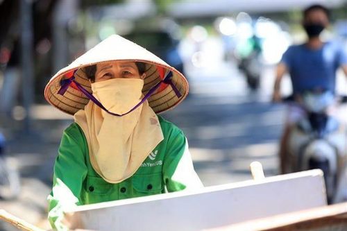 Nắng nóng gay gắt, nhiều người nhập viện trong tình trạng nguy kịch