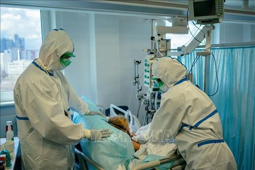 Mới tiêm vaccine cho 13% dân số, Nga đứng trước nguy cơ bị biến thể Delta nhấn chìm