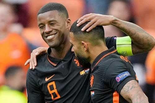 Barca lẽ ra đã có cặp đôi siêu tấn công Wijnaldum - Depay nếu không keo kiệt