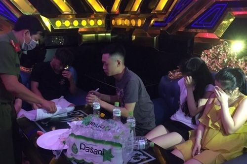 29 học sinh, sinh viên 'phê' ma túy lúc rạng sáng trong phòng karaoke