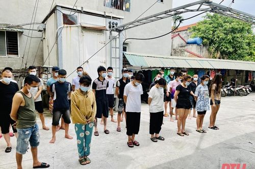 Bắt 23 đối tượng sử dụng ma túy tổng hợp tại quán karaoke ở Nga Sơn