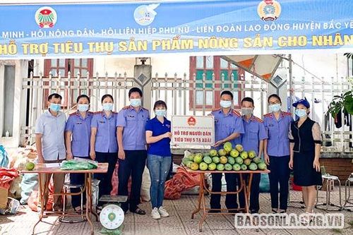 Bắc Yên hỗ trợ nông dân tiêu thụ nông sản
