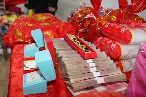 Vụ hủy hôn đình đám Trung Quốc: Đòi thêm sính lễ, bầu 5 tháng vẫn bị bỏ