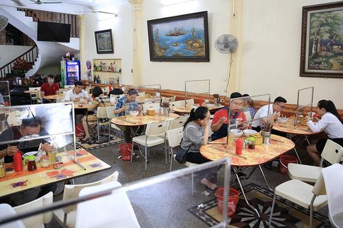 Hà Nội: Cửa hàng kinh doanh thực hiện nghiêm các biện pháp phòng, chống dịch