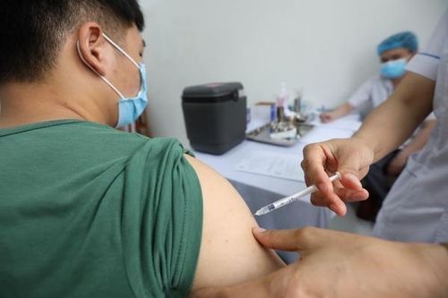 Hoàn tất 1.000 mũi đầu tiên thử nghiệm giai đoạn 3 vắc xin COVID-19 Nano Covax