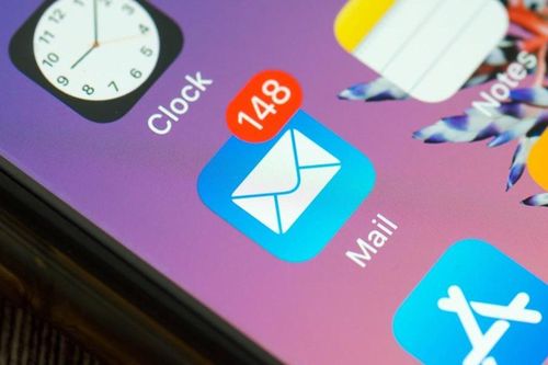 Apple sẽ thay đổi cách hoạt động của email trên iOS mới