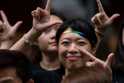 'Tôi tự tin công khai là người đồng tính nhờ đồng nghiệp ủng hộ'