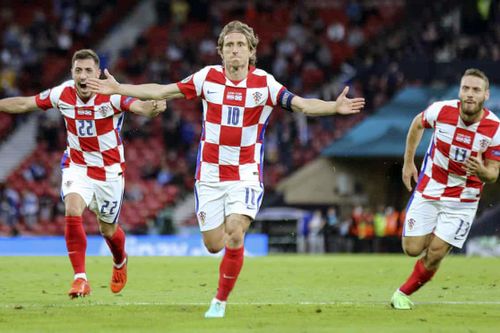 Xác định 12 đội tuyển góp mặt ở vòng 1/8 EURO 2020